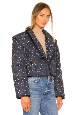 Resort 2021 Mael Puffer Outerwear 7 Resort 2021 Mael Puffer Outerwear