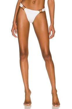 Summer 2022 Mara Bottom