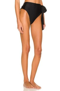 Spring 2022 Omnia Botttom