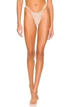 Spring 2022 Iyla Bottom