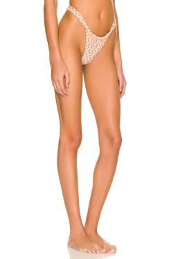 Spring 2022 Iyla Bottom